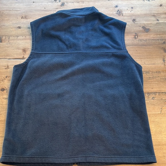 EUC Like New Columbia Fleece Vest - Picture 3 of 3